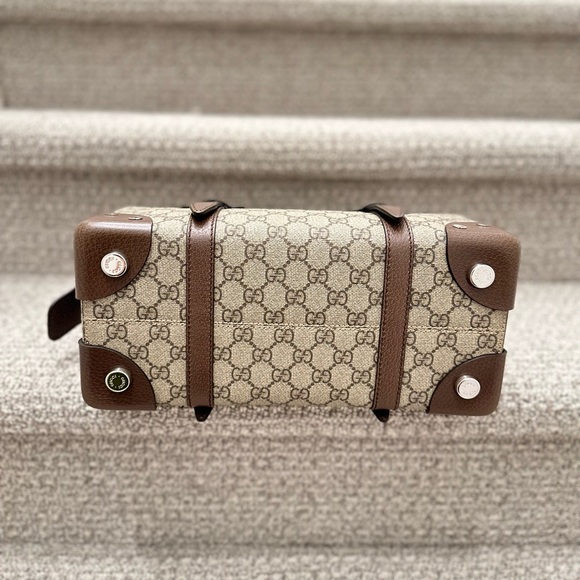 GUCCI Tote/Handbag - Picture 9 of 17